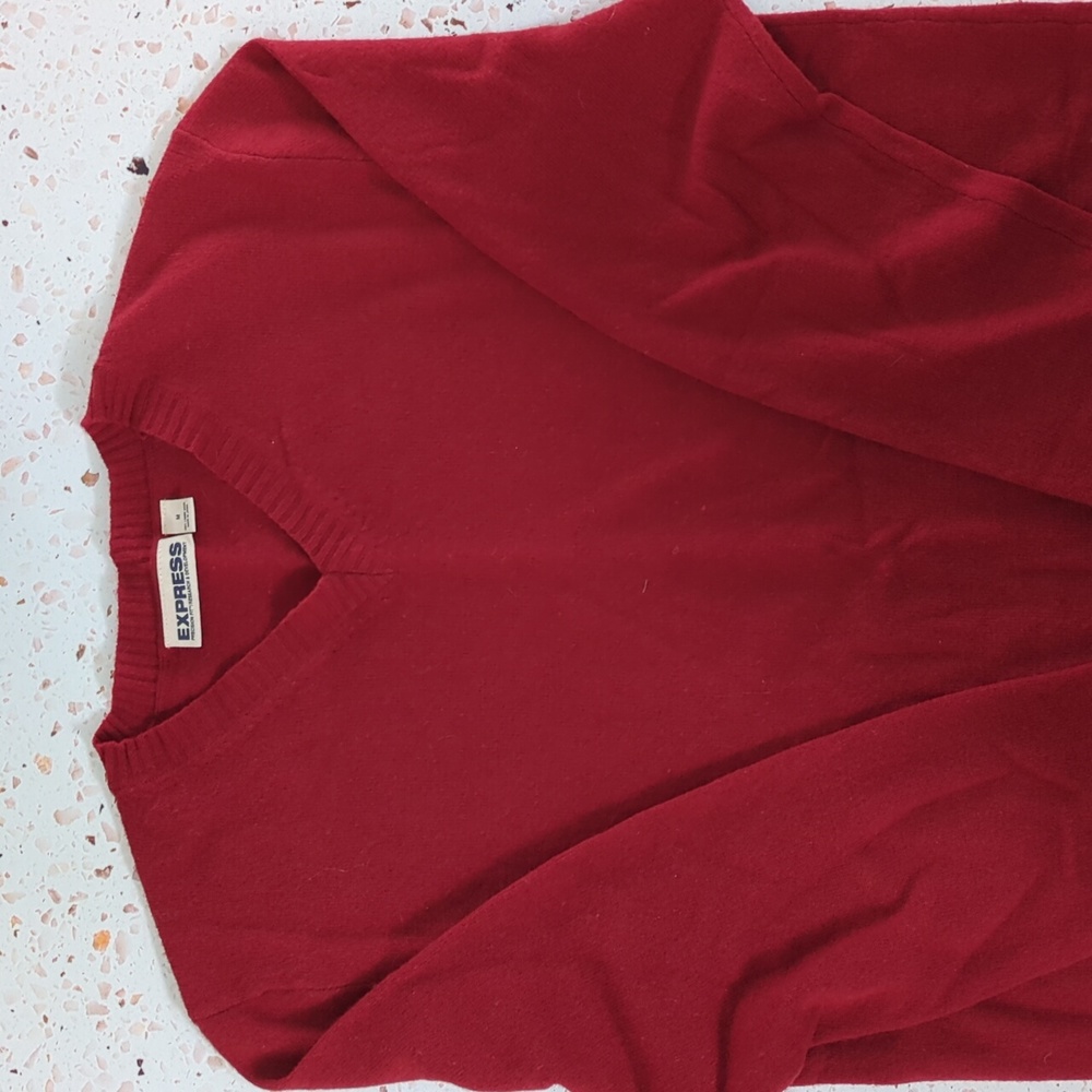 Red Lambs Wool V-Neck Sweater Long Sleeve | M